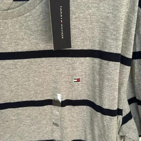 NWT Men’s Tommy Hilfiger XXL Shirt - Picture 2 of 4